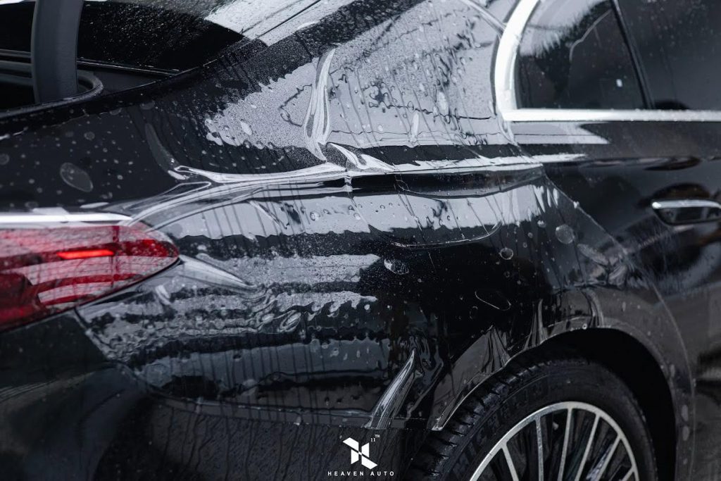 Benz E350e ผลงานติดฟิล์มใสกันรอย โดย Heaven Auto Thailand