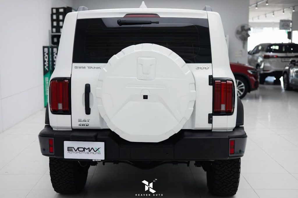 เคลือบเซรามิก Tank 300 Super Gloss