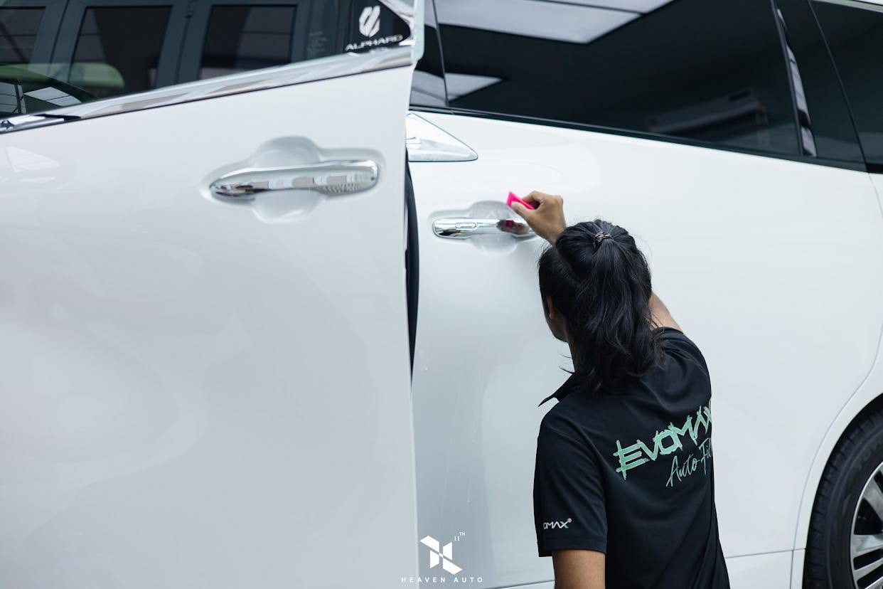 ติดฟิล์มใสกันรอย Toyota Alphard EVOMAX
