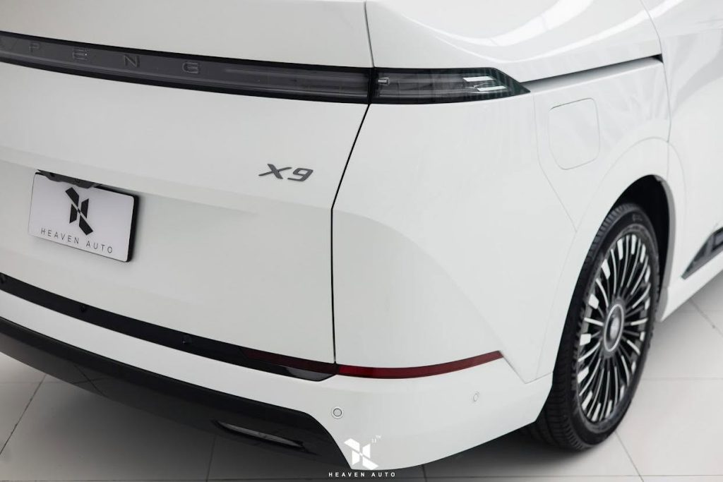 ศูนย์ติดฟิล์มใสกันรอย Xpeng X9 Heaven Auto Thailand
